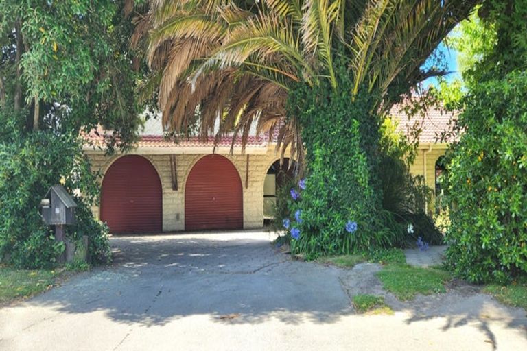 Photo of property in 27 Woodford Terrace, Ilam, Christchurch, 8053