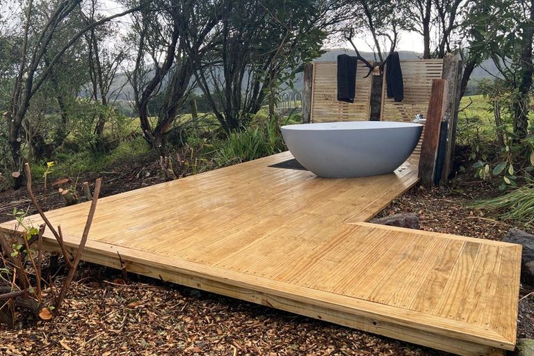 Photo of property in 12 Hepina Heights, Kinloch, Taupo, 3377