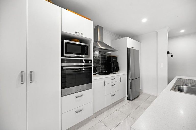 Photo of property in 19 Ladeira Place, Fitzroy, Hamilton, 3206