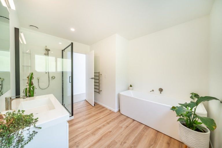 Photo of property in 23 Thornbury Lane, Timberlea, Upper Hutt, 5018