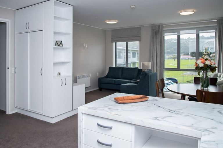 Photo of property in Woburn Apartments, 61 Wai-iti Crescent, Woburn, Lower Hutt, 5010
