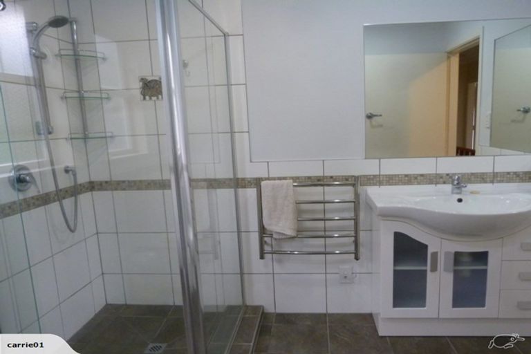 Photo of property in 13 Magdalen Street, Tawa, Wellington, 5028