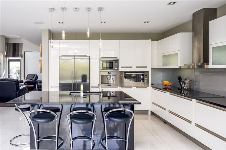 Photo of property in 4 Millbank Lane, Merivale, Christchurch, 8014