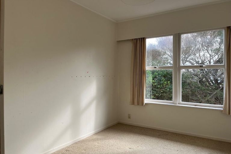 Photo of property in 6 Raines Avenue, Forrest Hill, Auckland, 0620