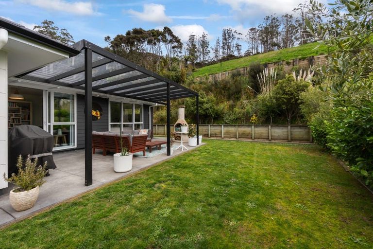 Photo of property in 35 Banks Boulevard, Whitby, Porirua, 5024