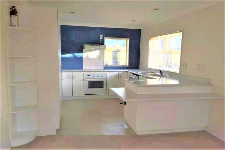 Photo of property in 1/9 Travers Place, Northpark, Auckland, 2013