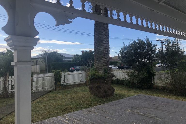 Photo of property in 59 Aroha Avenue, Sandringham, Auckland, 1025