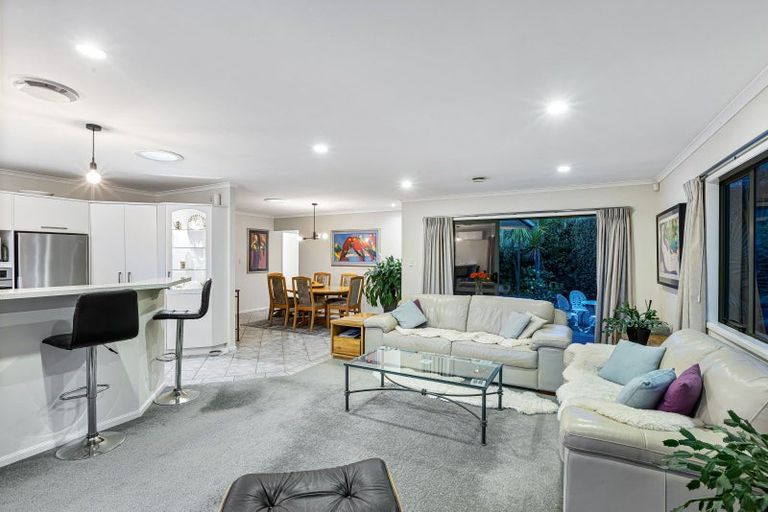 Photo of property in 41 Hammond Avenue, Hatfields Beach, Orewa, 0931
