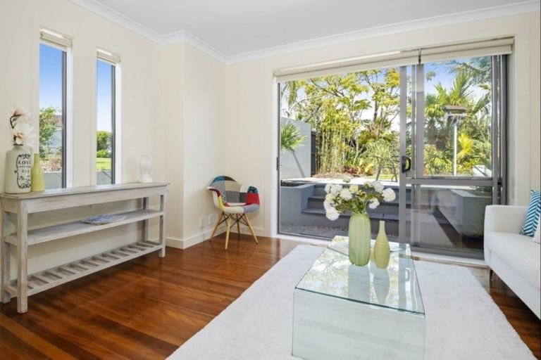 Photo of property in 1/7 Pinero Place, Bucklands Beach, Auckland, 2014
