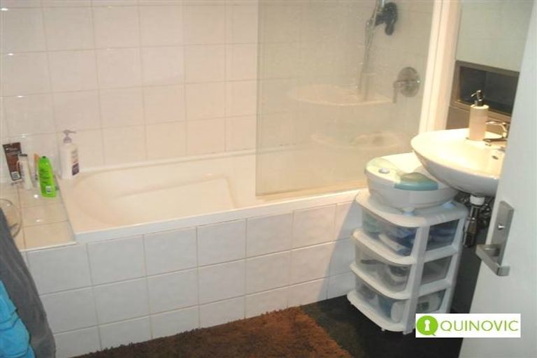 Photo of property in Gerondis Bldg Apartments, 201/60 Willis Street, Wellington Central, Wellington, 6011