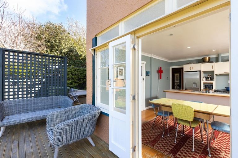 Photo of property in 99 Belt Road, New Plymouth, 4310