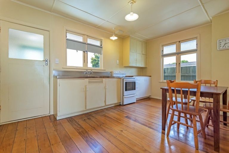 Photo of property in 21 Rata Street, Roslyn, Palmerston North, 4414