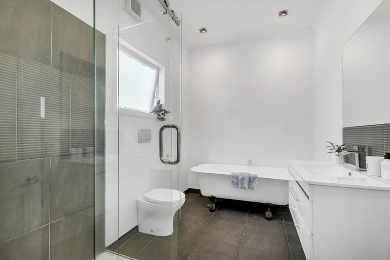 Photo of property in 14 Formby Avenue, Point Chevalier, Auckland, 1022