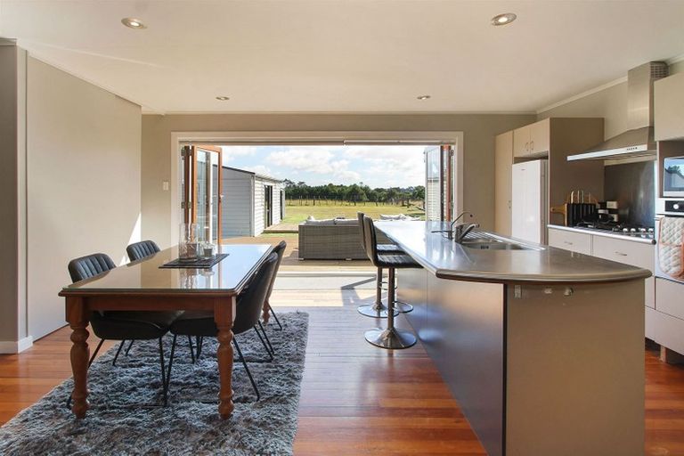 Photo of property in 7 Buchanan Road, Kingseat, Papakura, 2580