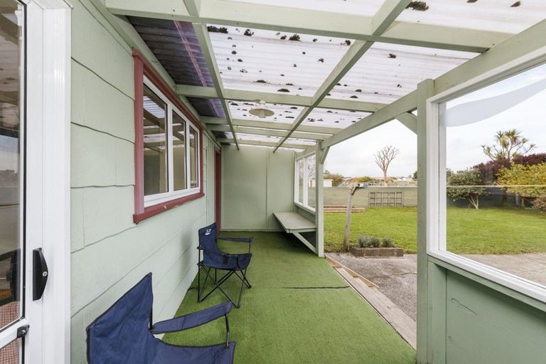 Photo of property in 20 Esk Street, Roslyn, Palmerston North, 4414