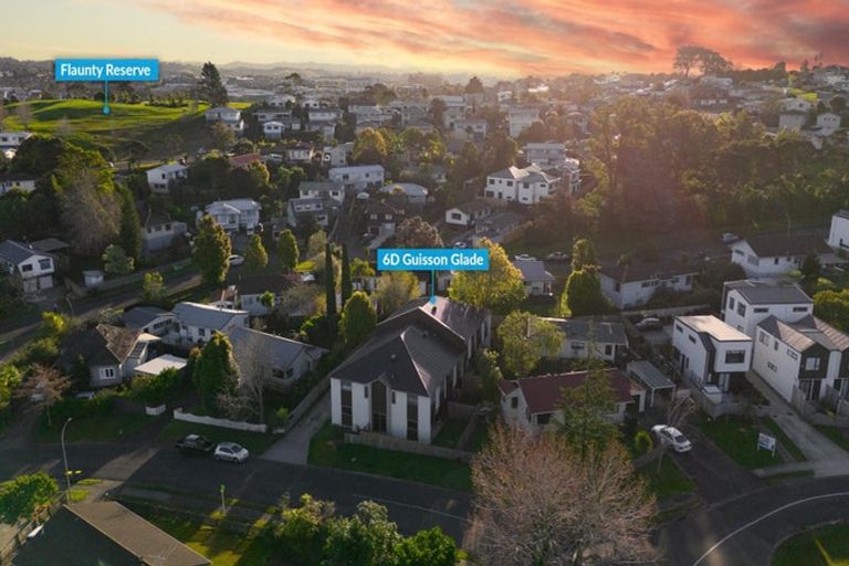 Photo of property in 6d Buisson Glade, West Harbour, Auckland, 0618