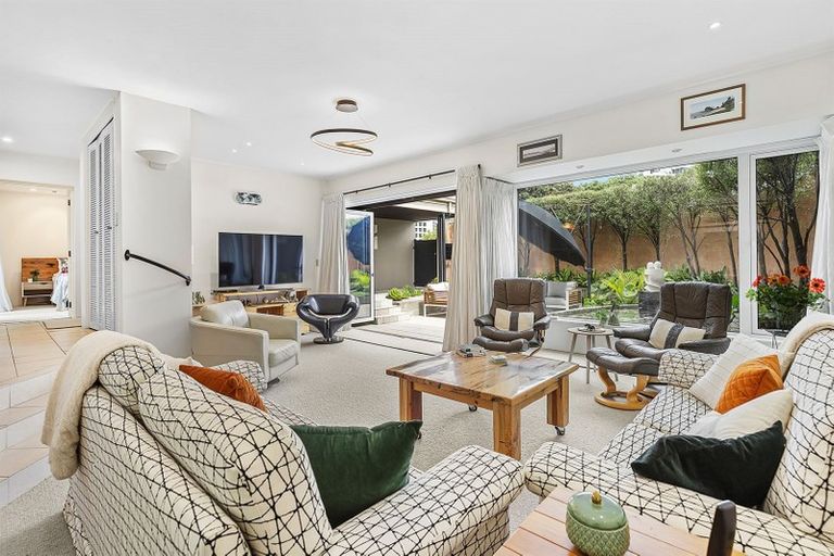 Photo of property in Highwic, 1/32 Hobson Street, Thorndon, Wellington, 6011