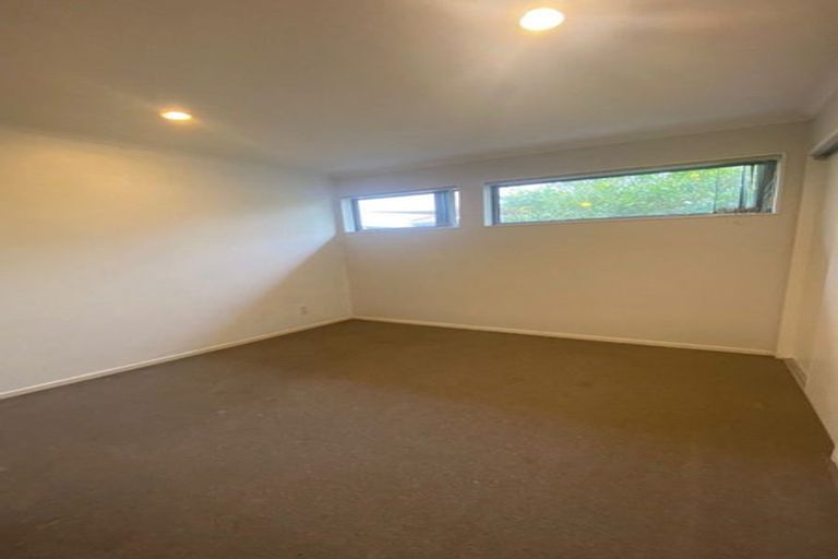 Photo of property in 18 Whekau Drive, Takanini, 2112