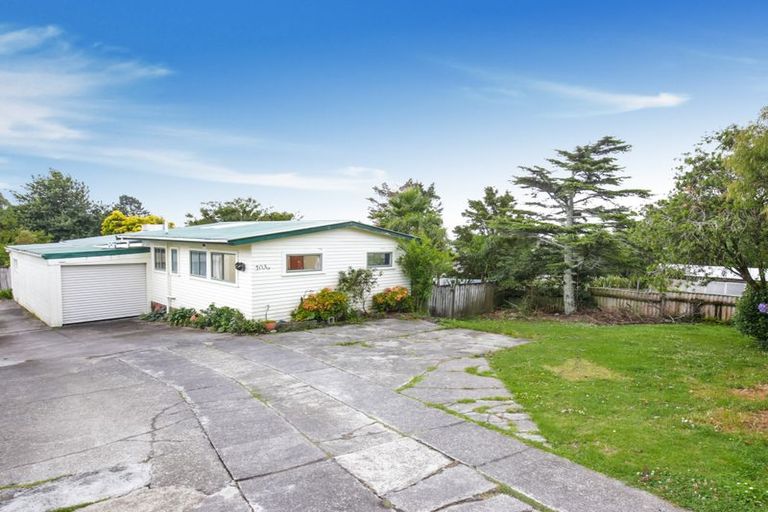 Photo of property in 103a Woodglen Road, Glen Eden, Auckland, 0602