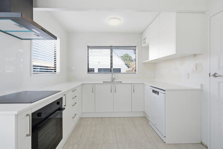 Photo of property in 23 Cowes Street, Avondale, Christchurch, 8061