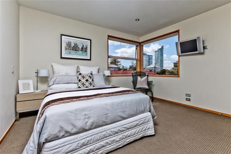 Photo of property in 11a Lomond Street, Takapuna, Auckland, 0622