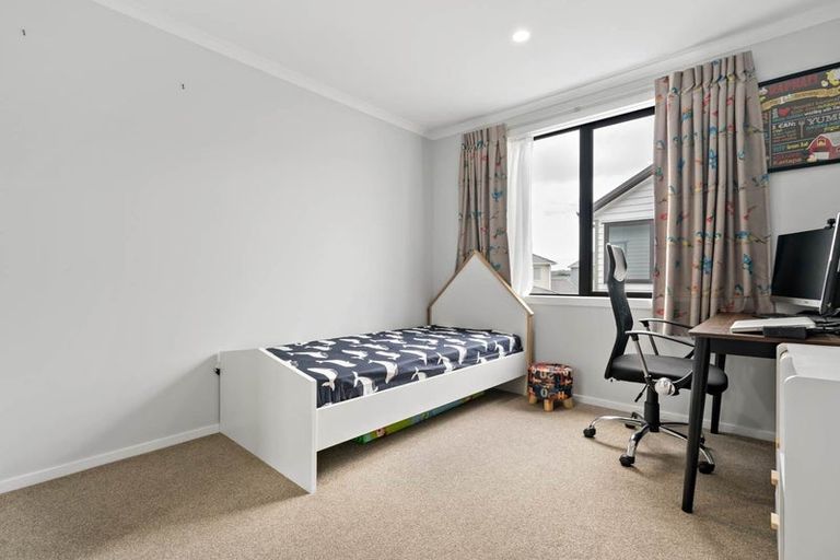 Photo of property in 30 Kauri Heart Avenue, Takanini, 2112