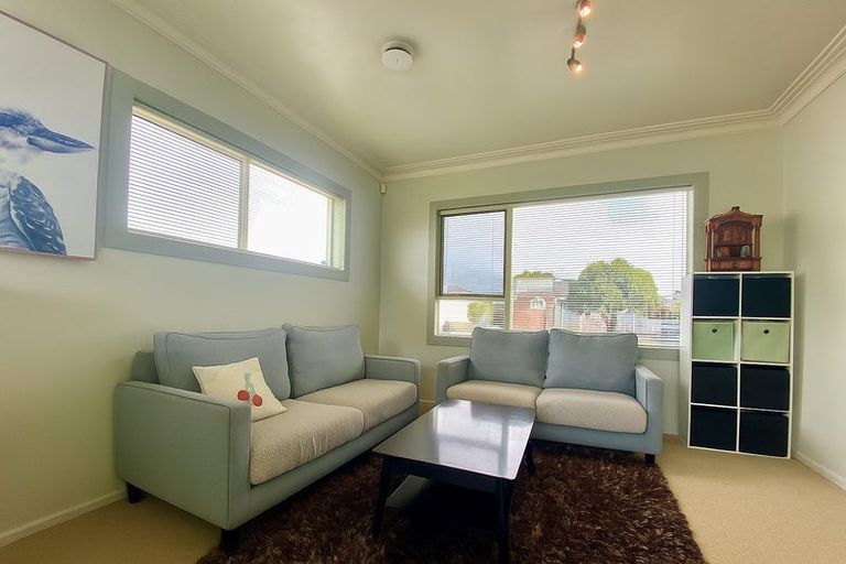 Photo of property in 5a Coronation Avenue, Pukekohe, 2120