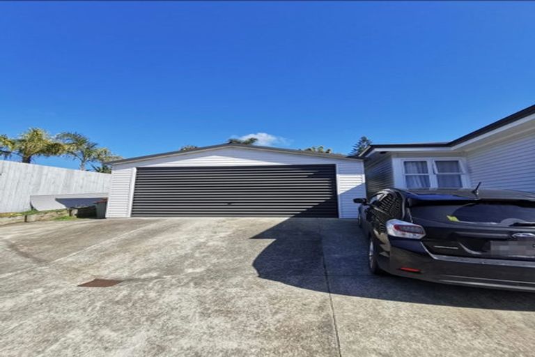 Photo of property in 13a Nandana Drive, Glen Eden, Auckland, 0602