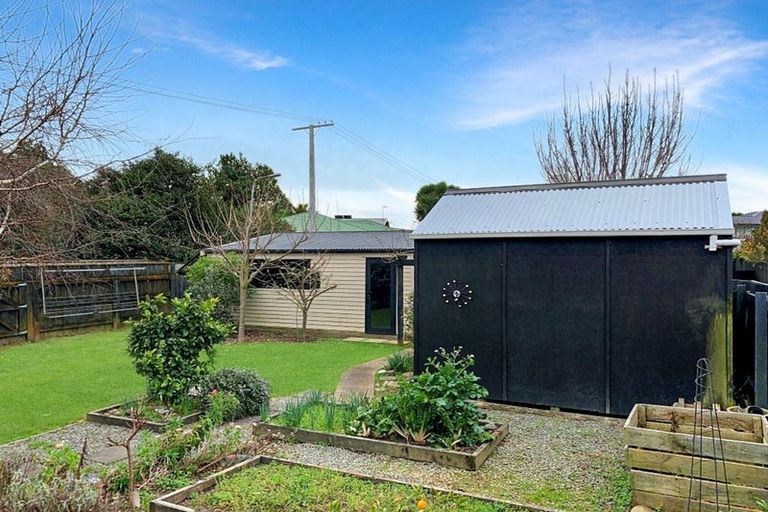 Photo of property in 22 York Street, Levin, 5510