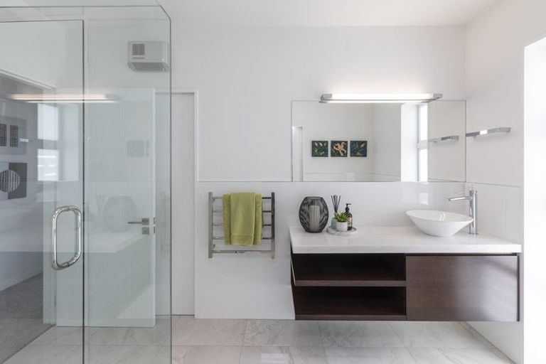 Photo of property in 55 Merivale Lane, Merivale, Christchurch, 8014