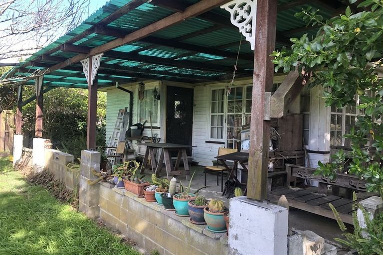 Photo of property in 15 Gordon Avenue, Forrest Hill, Auckland, 0620