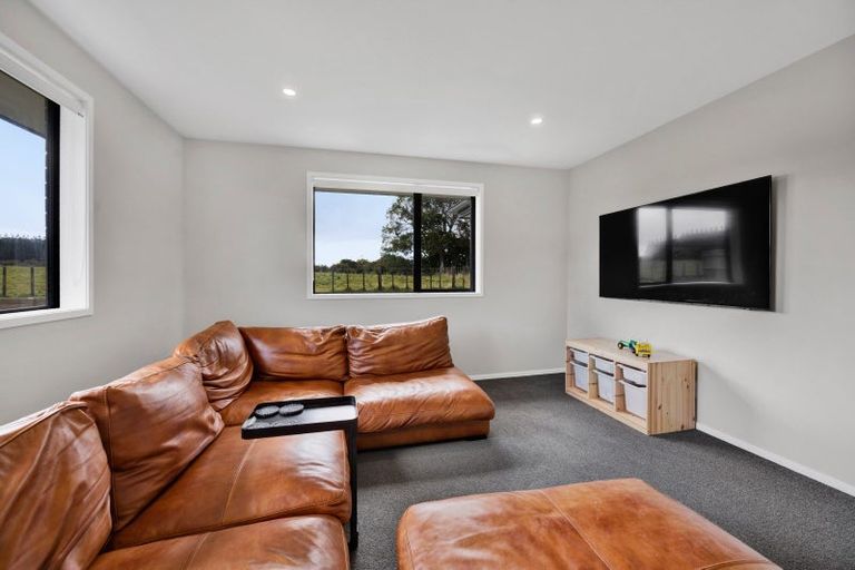 Photo of property in 3 Macbeth Street, Stratford, 4332