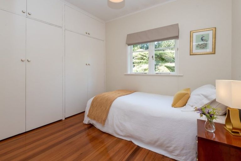 Photo of property in 13 Fenton Terrace, Cockle Bay, Auckland, 2014