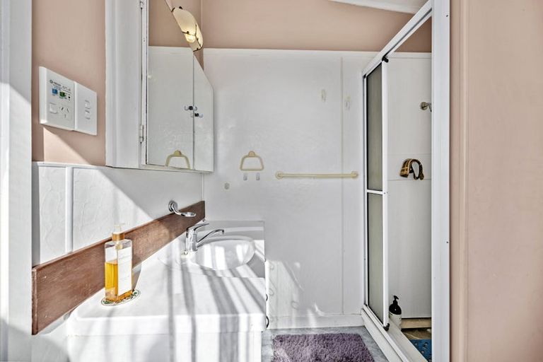 Photo of property in 34 Main Road, Raglan, 3225