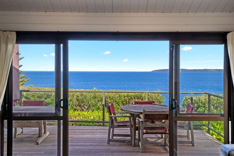 Photo of property in 14 Penguin Street, Leigh, Warkworth, 0985