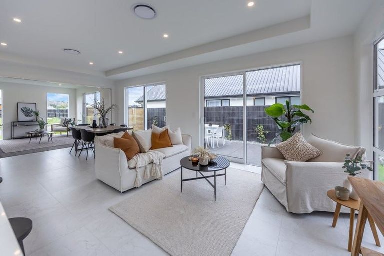 Photo of property in 23 Irvines Track, Halswell, Christchurch, 8025