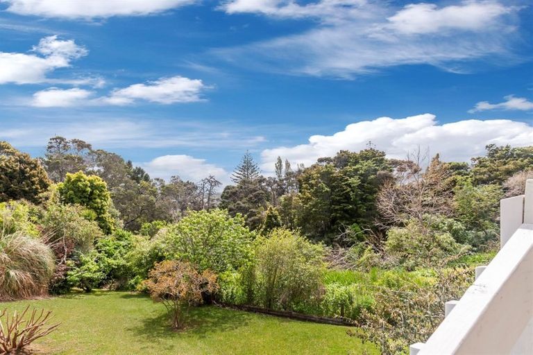 Photo of property in 2/40 Coronation Road, Hillcrest, Auckland, 0627