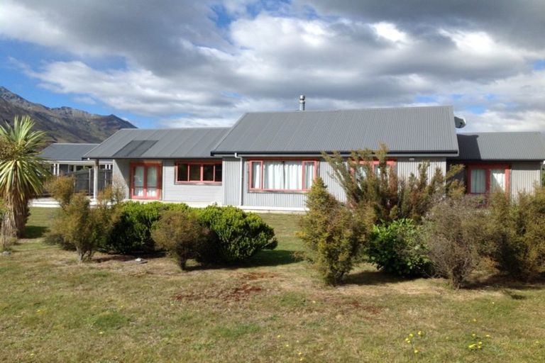 Photo of property in 1 Lancaster Place, Glenorchy, 9372