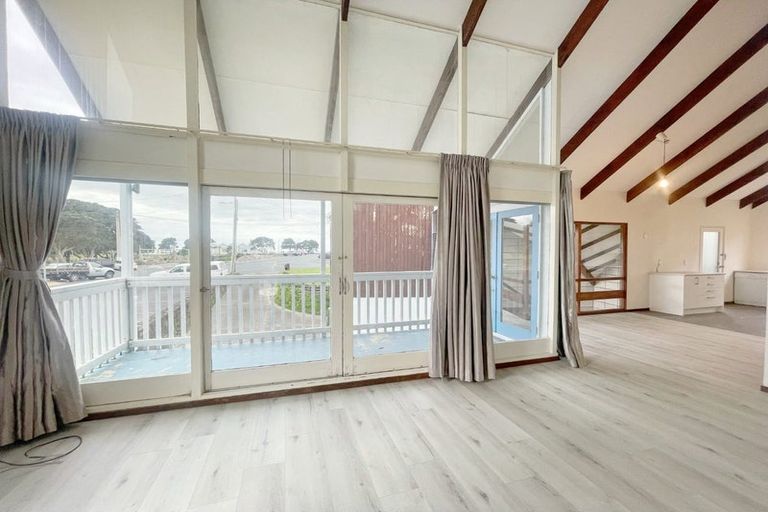 Photo of property in 2/22 Craig Road, Milford, Auckland, 0620