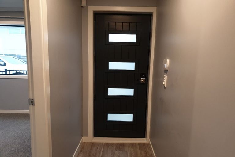 Photo of property in 27 Kaki Drive, Kenepuru, Porirua, 5022