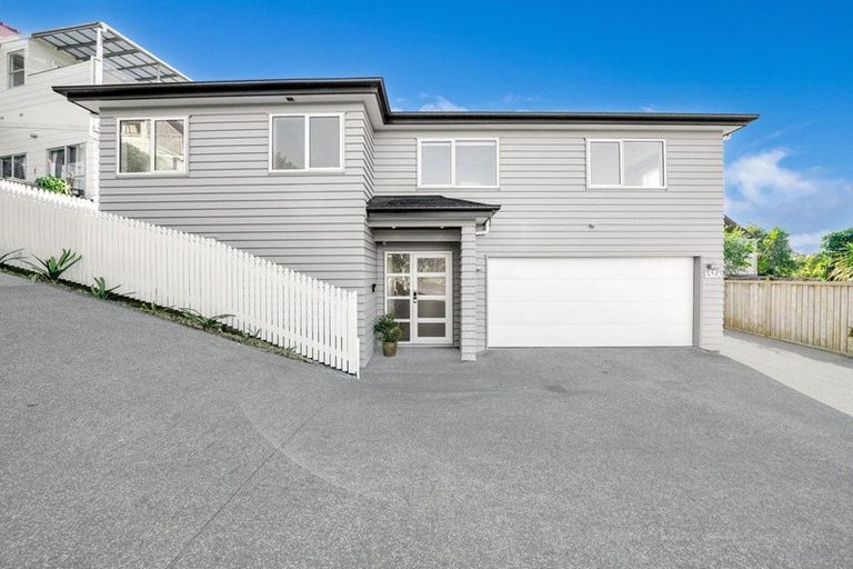 Photo of property in 152a Weatherly Road, Torbay, Auckland, 0630