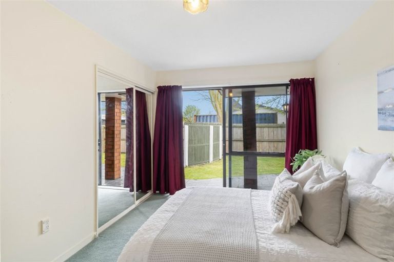 Photo of property in 2/41 Amyes Road, Hornby, Christchurch, 8042