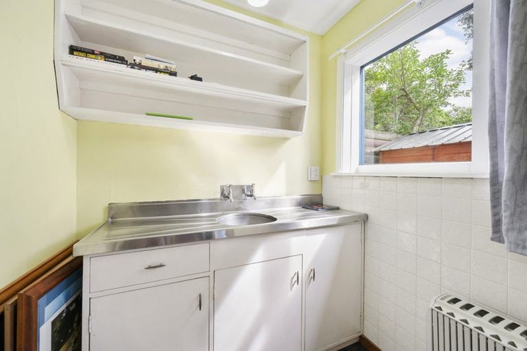 Photo of property in 73 Totara Road, Miramar, Wellington, 6022