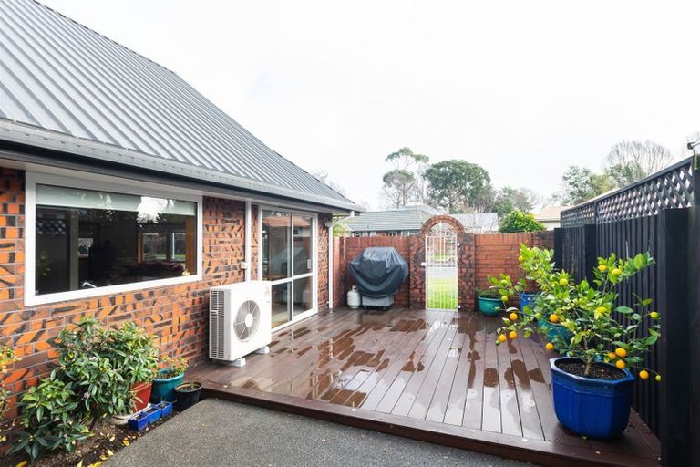 Photo of property in 1a Ludecke Place, Sockburn, Christchurch, 8042