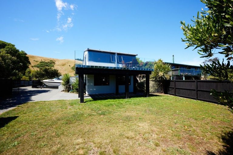 Photo of property in 17 Kotare Place, South Bay, Kaikoura, 7300