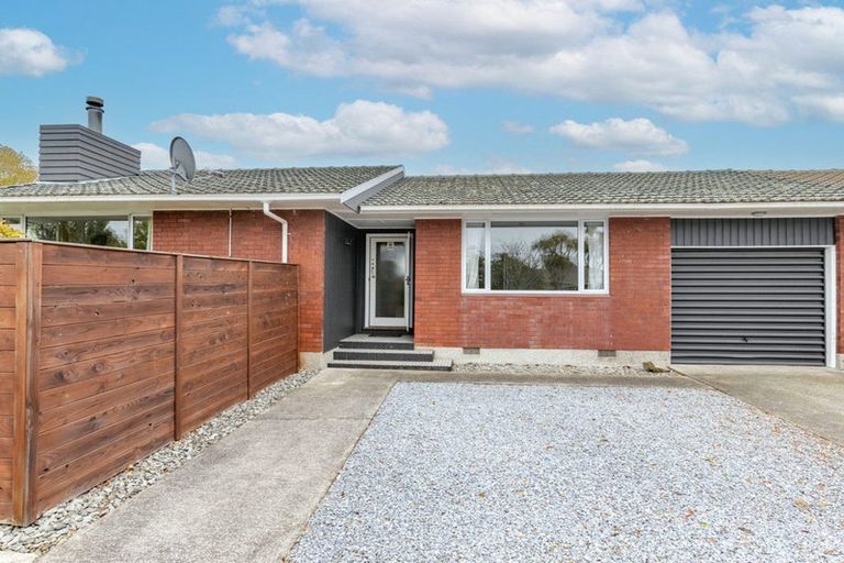Photo of property in 328 Memorial Avenue, Burnside, Christchurch, 8053
