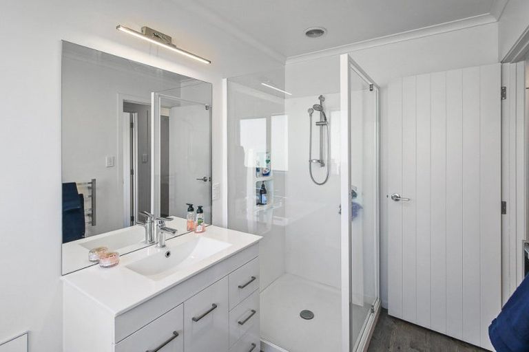 Photo of property in 2b Sandown Avenue, Himatangi Beach, Foxton, 4891