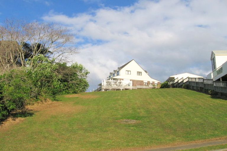 Photo of property in 110 Onemana Drive, Onemana, Whangamata, 3691