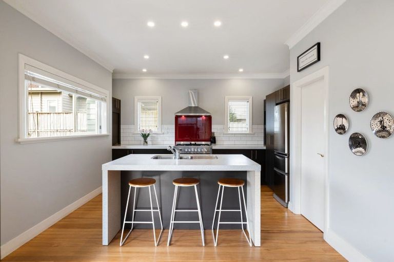 Photo of property in 30 Williams Street, Cambridge, 3434