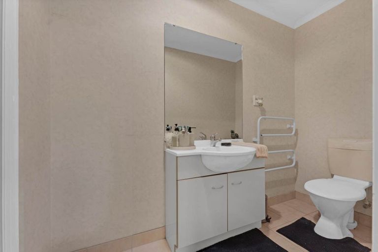 Photo of property in 9 Hawkley Close, Flat Bush, Auckland, 2019